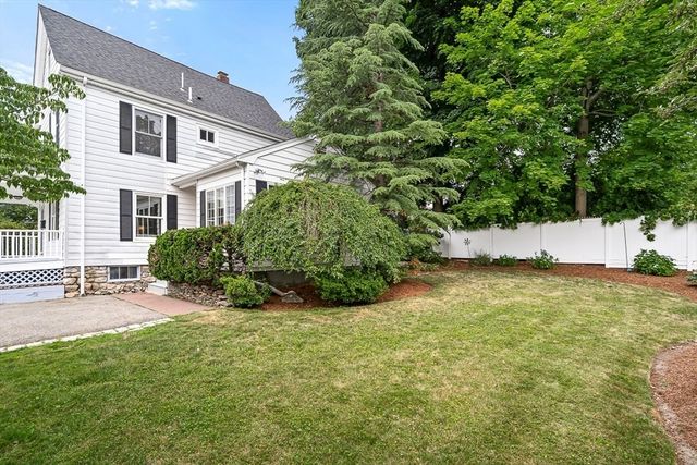 296 Linden St., Wellesley, MA 02481