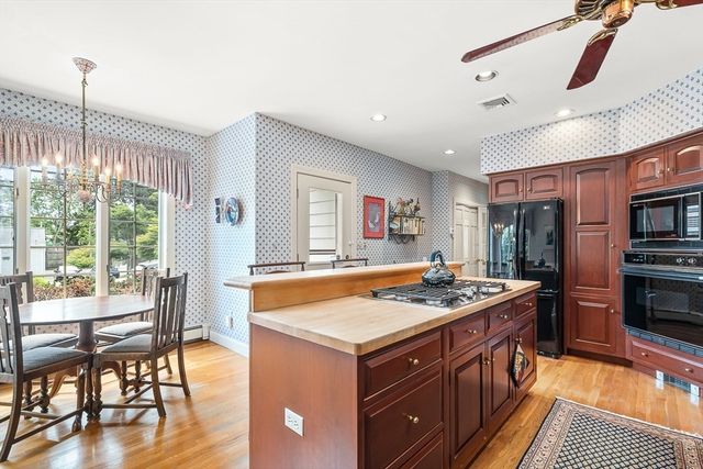 296 Linden St., Wellesley, MA 02481