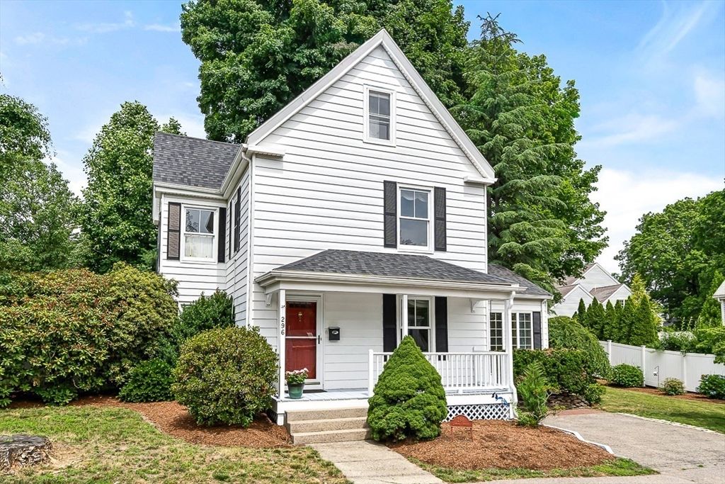 296 Linden St., Wellesley, MA 02481