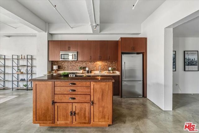 849 S Broadway 604, Los Angeles, CA 90014