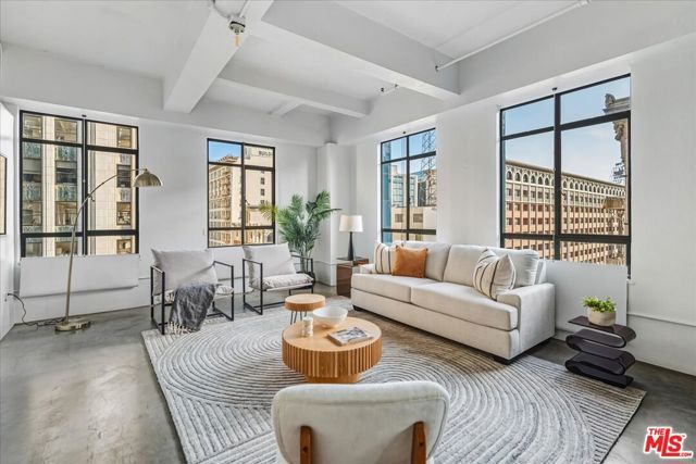 849 S Broadway 604, Los Angeles, CA 90014