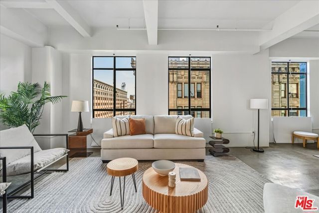 849 S Broadway 604, Los Angeles, CA 90014