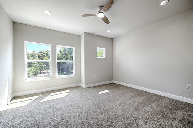210 Mineral Wells Street B, Terrell, TX 75160