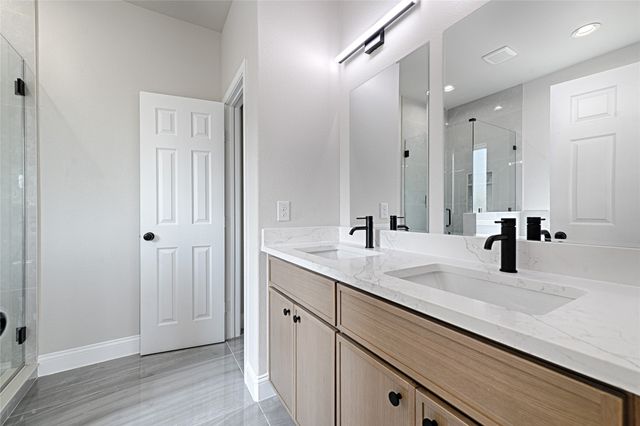 210 Mineral Wells Street B, Terrell, TX 75160