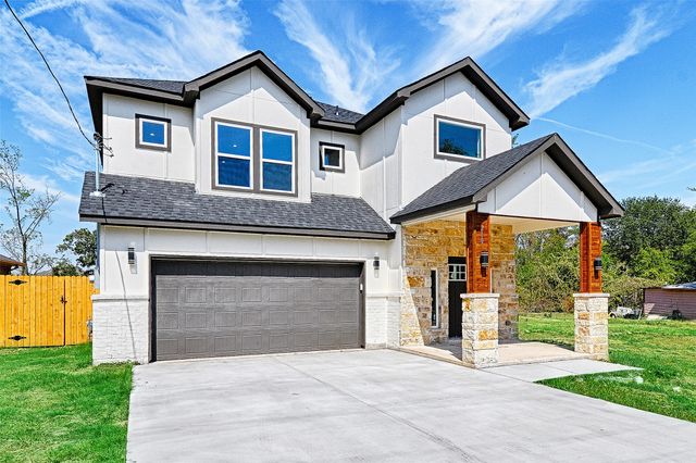 210 Mineral Wells Street B, Terrell, TX 75160