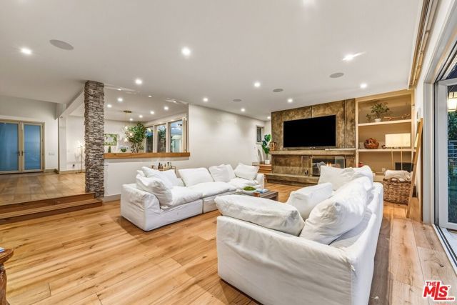 3084 Franklin Canyon Drive, Beverly Hills, CA 90210