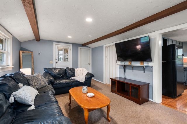 16 Oxford St, West Boylston, MA 01583