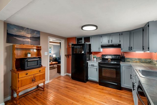 16 Oxford St, West Boylston, MA 01583