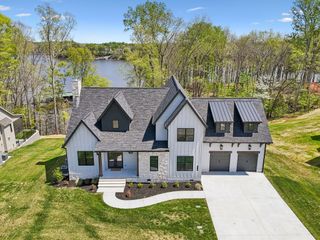712 Fanning Bend Dr, Winchester, TN 37398