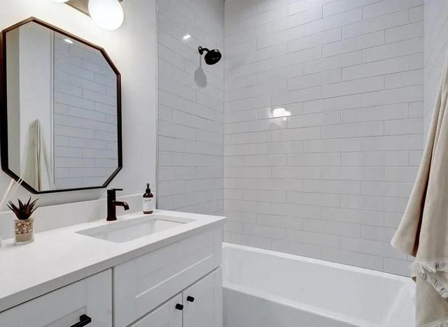 4405 Banister LN B, Austin, TX 78745