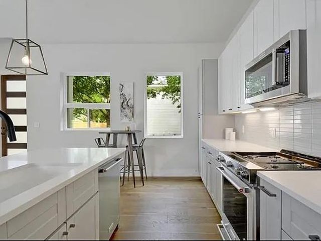 4405 Banister LN B, Austin, TX 78745