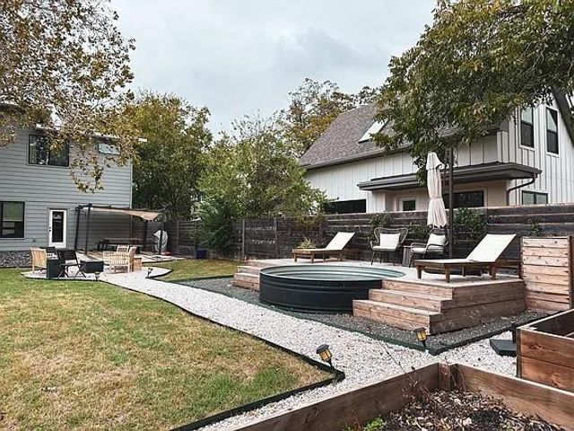 4405 Banister LN B, Austin, TX 78745