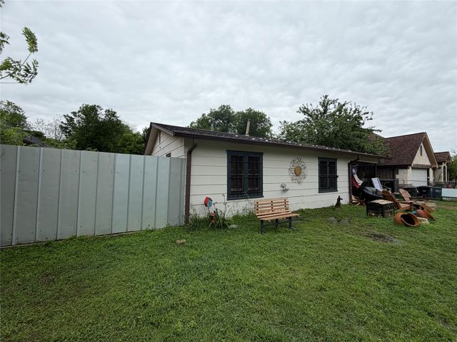 5054 Flamingo Road, Fort Worth, TX 76119