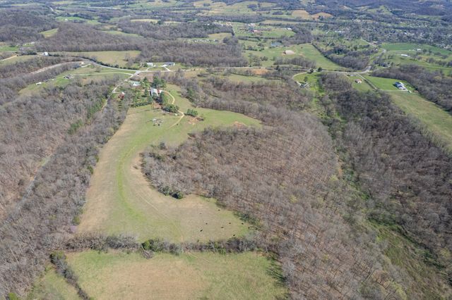 2675 Red Nix Rd, Cornersville, TN 37047