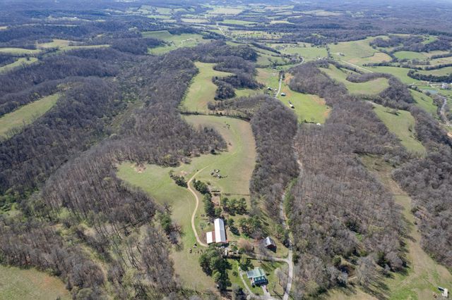 2675 Red Nix Rd, Cornersville, TN 37047