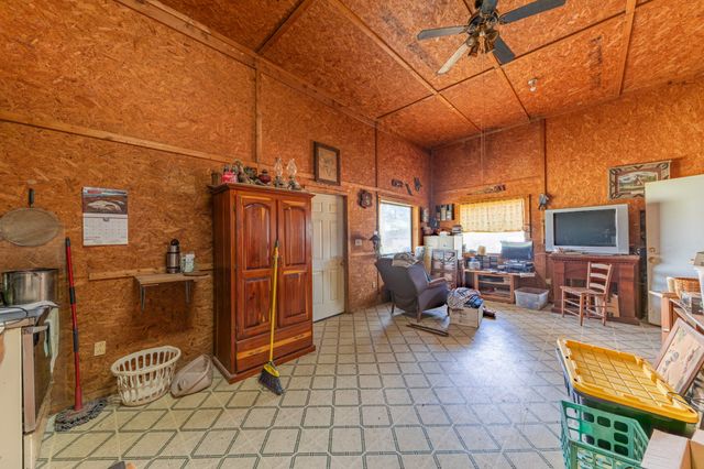2675 Red Nix Rd, Cornersville, TN 37047