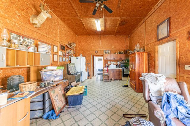 2675 Red Nix Rd, Cornersville, TN 37047