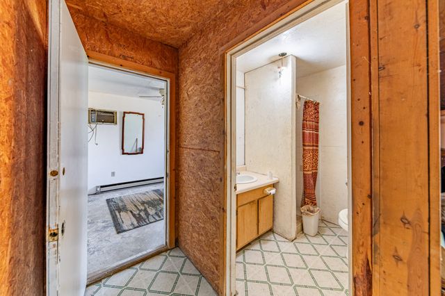 2675 Red Nix Rd, Cornersville, TN 37047