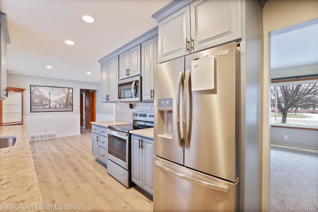 11086 N Evergreen Drive, Birch Run Township, MI 48415