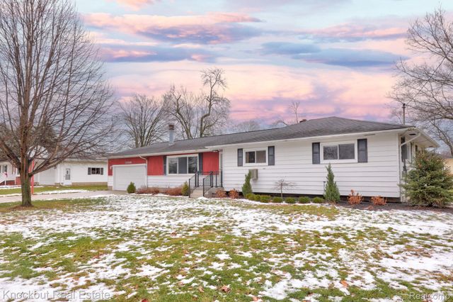 11086 N Evergreen Drive, Birch Run Township, MI 48415