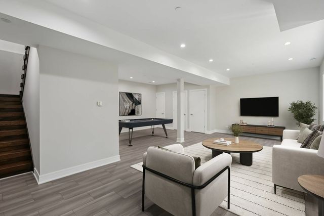 1744 Walnut Circle, Northbrook, IL 60062