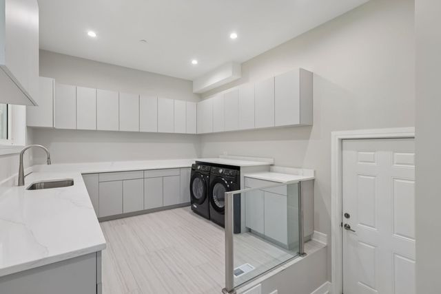 1744 Walnut Circle, Northbrook, IL 60062