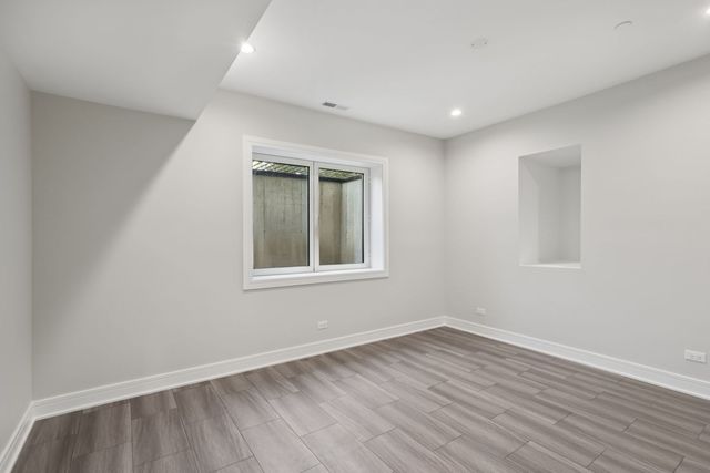 1744 Walnut Circle, Northbrook, IL 60062