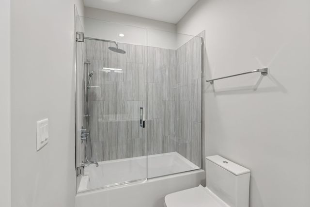 1744 Walnut Circle, Northbrook, IL 60062