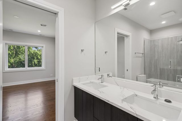 1744 Walnut Circle, Northbrook, IL 60062