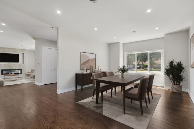 1744 Walnut Circle, Northbrook, IL 60062