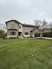 1744 Walnut Circle, Northbrook, IL 60062