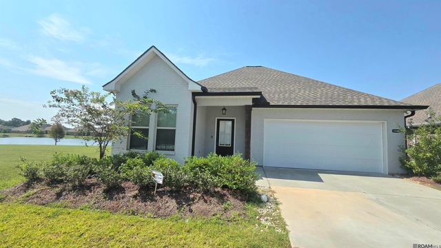 38429 Queen St, Prairieville, LA 70769