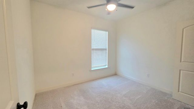 38429 Queen St, Prairieville, LA 70769