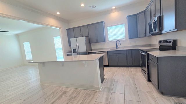 38429 Queen St, Prairieville, LA 70769