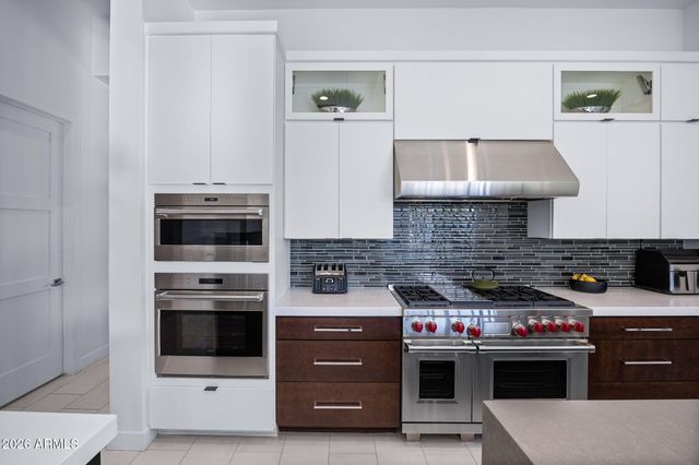 2725 E KINGBIRD Drive, Gilbert, AZ 85297