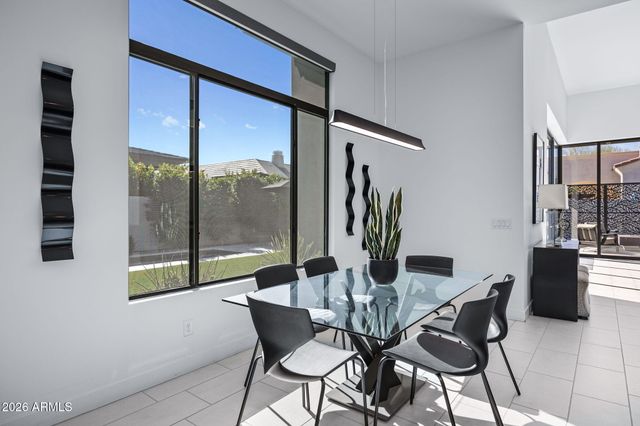 2725 E KINGBIRD Drive, Gilbert, AZ 85297