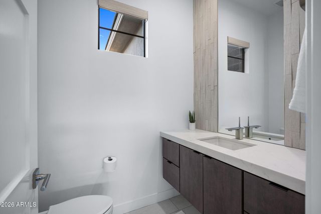 2725 E KINGBIRD Drive, Gilbert, AZ 85297