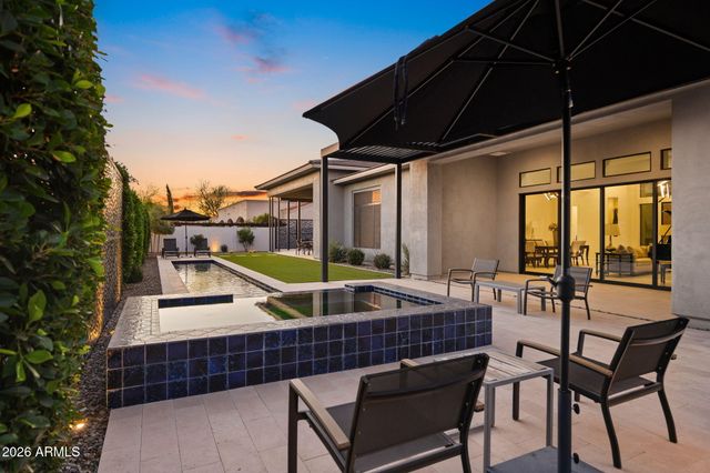 2725 E KINGBIRD Drive, Gilbert, AZ 85297