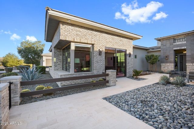 2725 E KINGBIRD Drive, Gilbert, AZ 85297