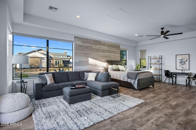 2725 E KINGBIRD Drive, Gilbert, AZ 85297