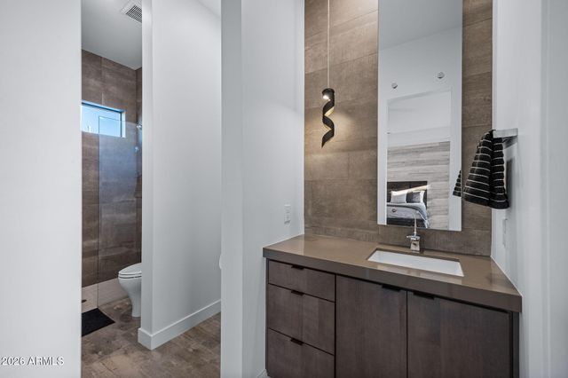 2725 E KINGBIRD Drive, Gilbert, AZ 85297