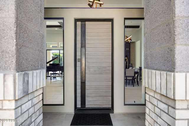 2725 E KINGBIRD Drive, Gilbert, AZ 85297