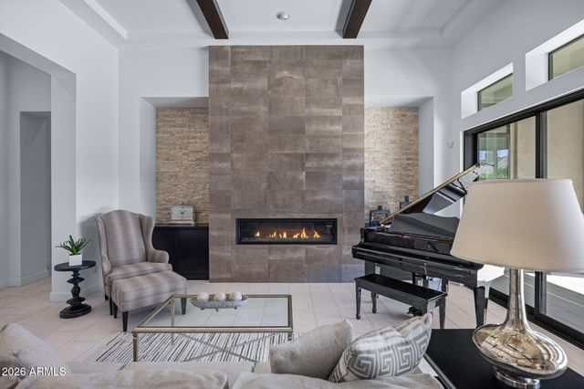 2725 E KINGBIRD Drive, Gilbert, AZ 85297