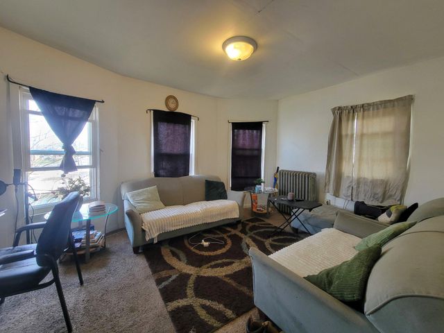 321 PARKWAY AVE, Trenton, NJ 08618