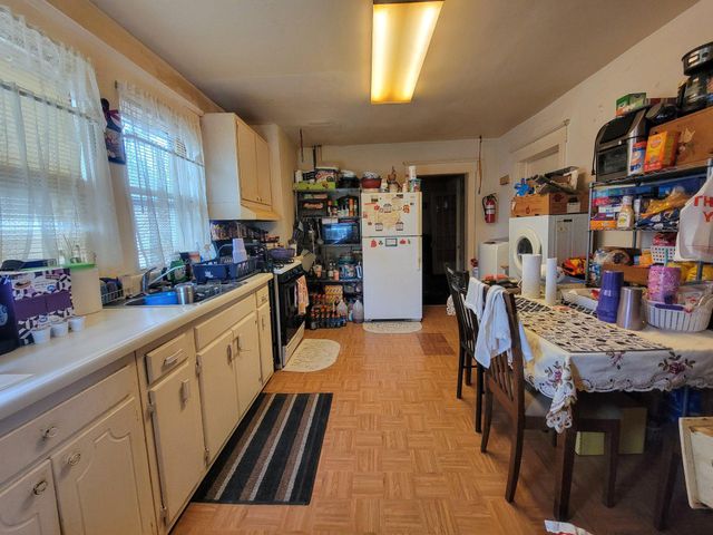 321 PARKWAY AVE, Trenton, NJ 08618