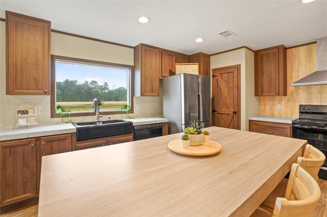 1236 Long Leaf Pine Street, Huffman, TX 77336
