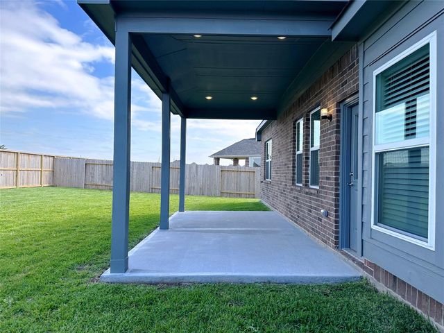 1707 Green Willow Court, Brookshire, TX 77423