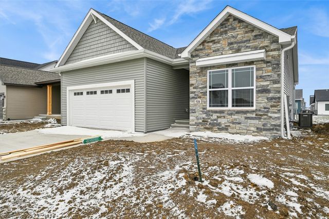721 Chamberlin Lane, North Liberty, IA 52317
