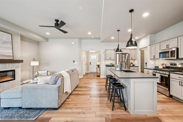 721 Chamberlin Lane, North Liberty, IA 52317