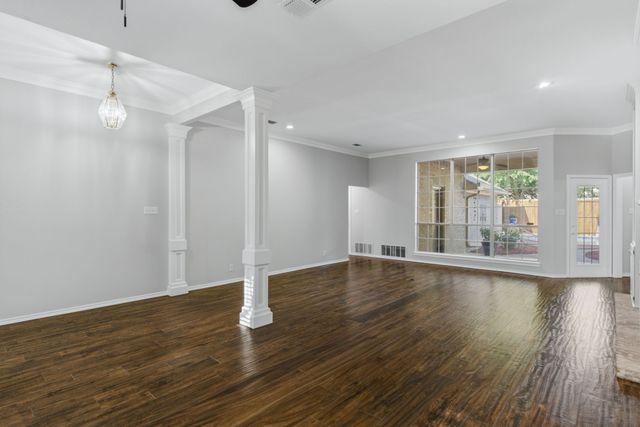 5017 River Bluff Drive, Fort Worth, TX 76132